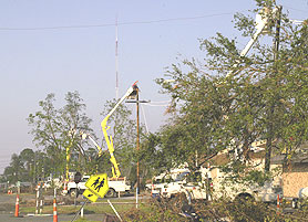 Photo courtesy of FEMA. This picture shows actual disaster site work conditions and may not illustrate proper safety and health procedures.