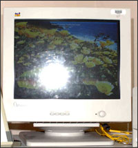Figure 3. Glare from overhead light source