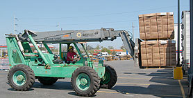 Photo courtesy of FEMA. This picture shows actual disaster site work conditions and may not illustrate proper safety and health procedures.