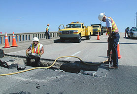 Photo courtesy of FEMA. This picture shows actual disaster site work conditions and may not illustrate proper safety and health procedures.