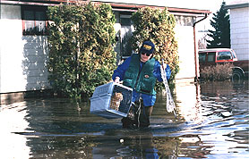 Photo courtesy of FEMA. This picture shows actual disaster site work conditions and may not illustrate proper safety and health procedures.